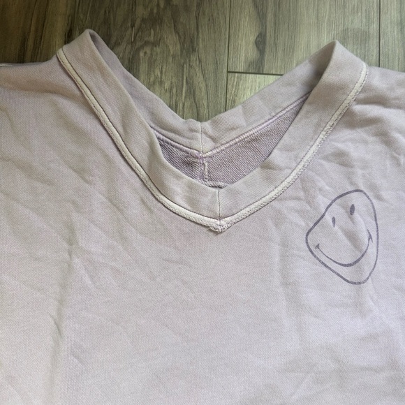 Aerie Oversized Vneck Lavender Smiley Face Sweatshirt Relaxed Size XL - Picture 5 of 8